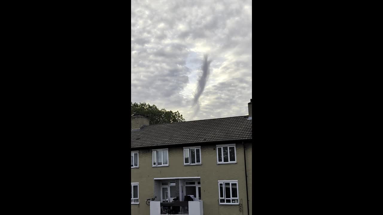 Londoner spots bizarre funnel cloud formation over Hackney