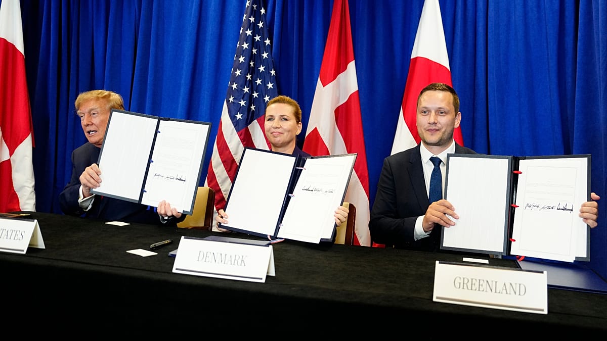 Fact check: Did Denmark play 'Send in the Clowns' song before signing ...