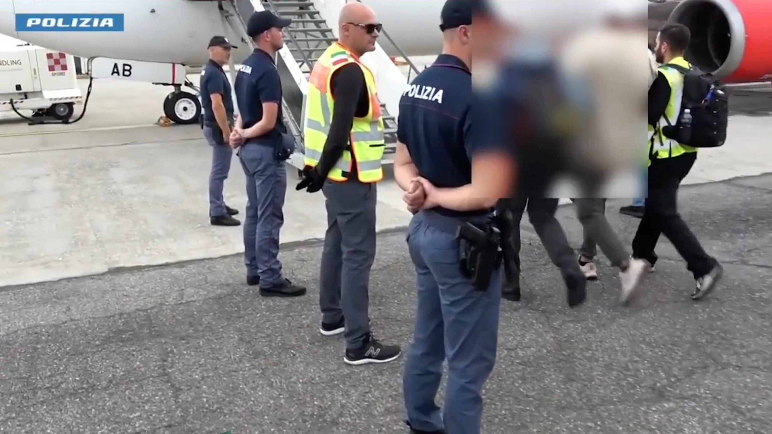 Rapper deported to Moldova after Milan road block stunt