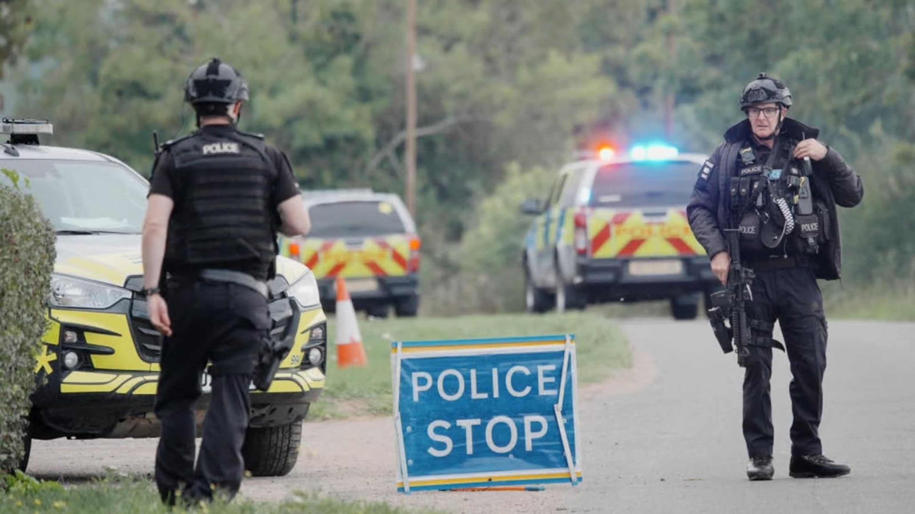 UK police arrest 5 men on terror charges near base used by US