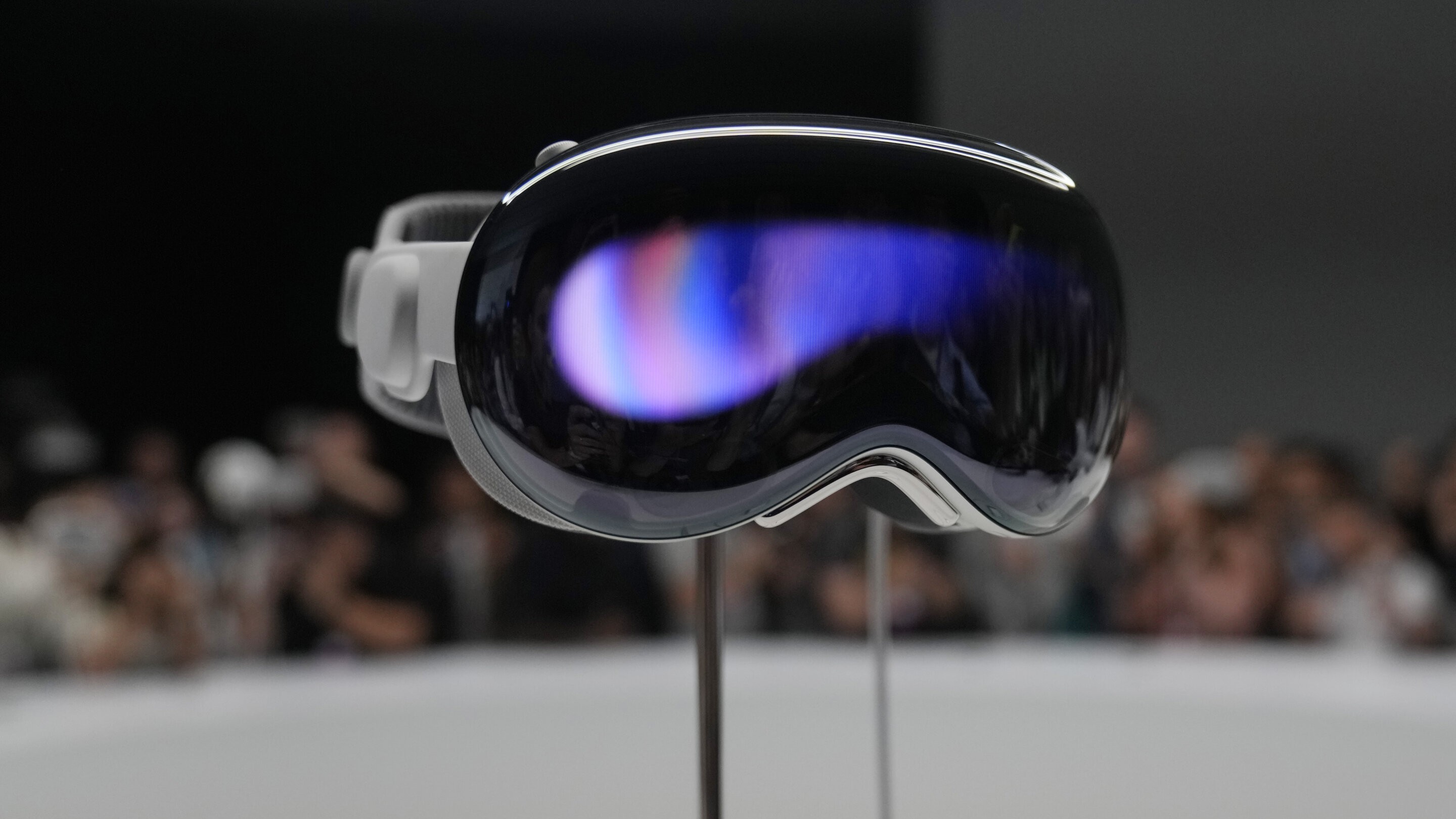 Apple has a $3,500 Vision Pro problem nobody wants to talk about