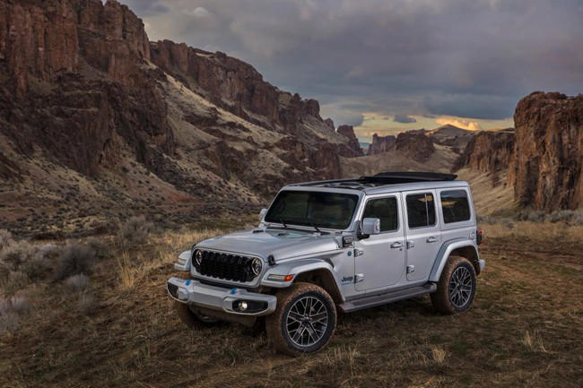 Safety alert: 2,500+ Toyota, Lexus and Jeep vehicles recalled