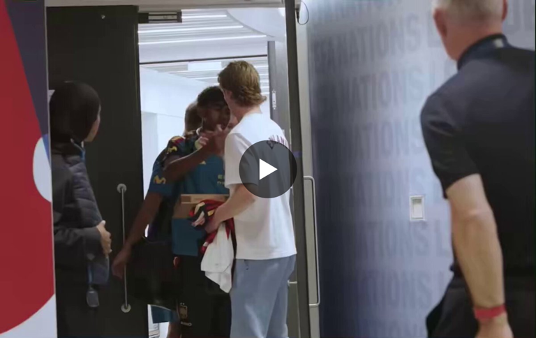Heartwarming moment Lamine Yamal stops for a photo with Declan Rice's son