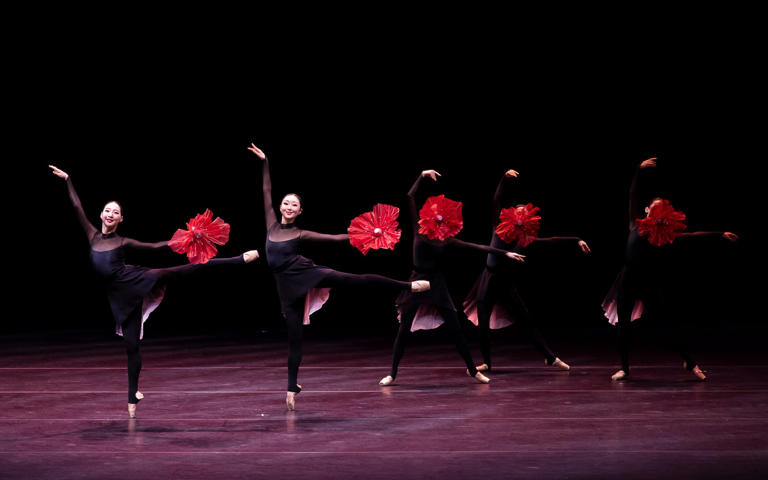 Viral Korean dance group brings its high-energy show to Hong Kong