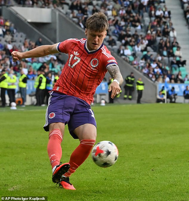 Scotland boss Sebastien Pocognoli must solve the Ben Gannon-Doak conundrum