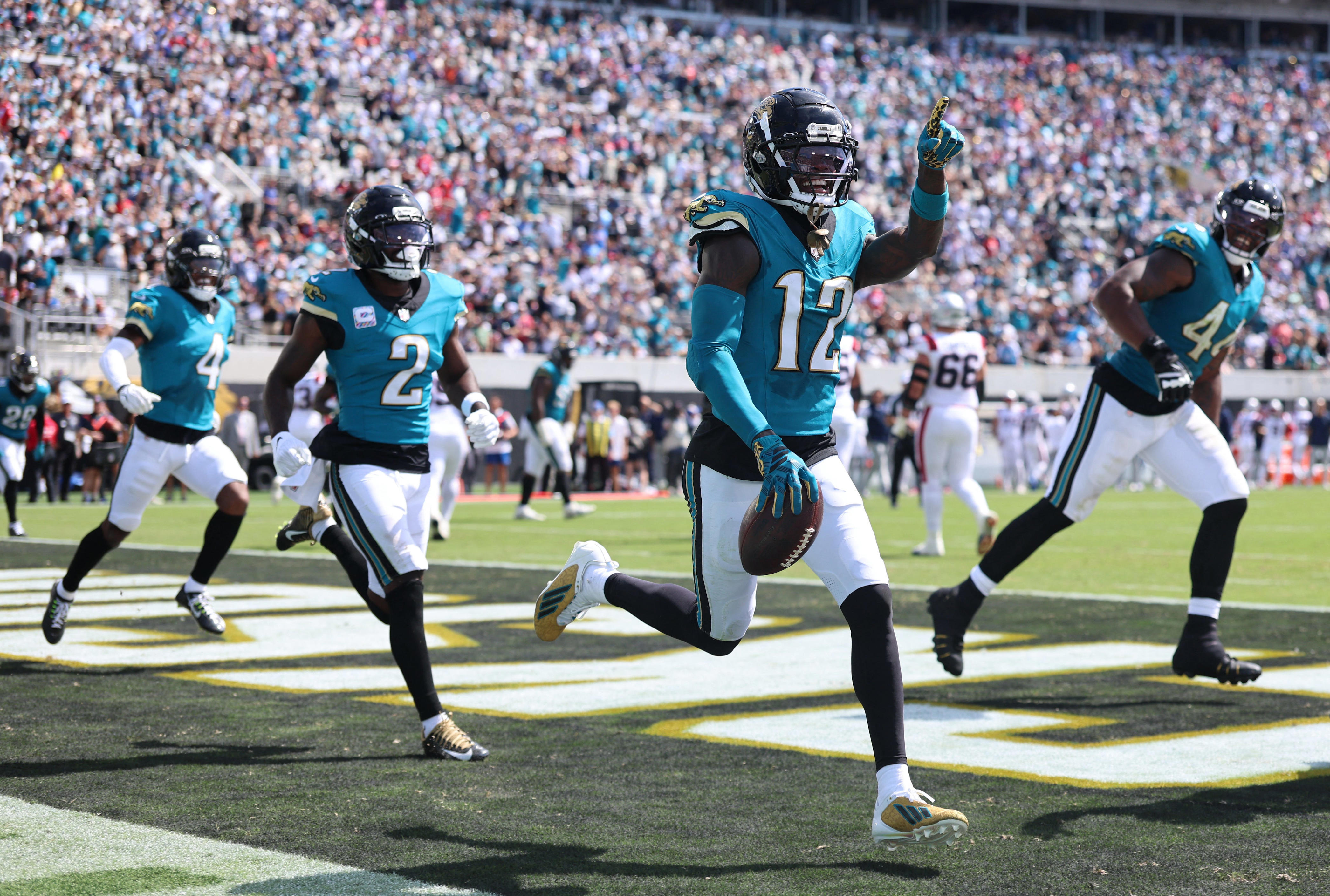 Travis Hunter details first career interception in Jaguars' win