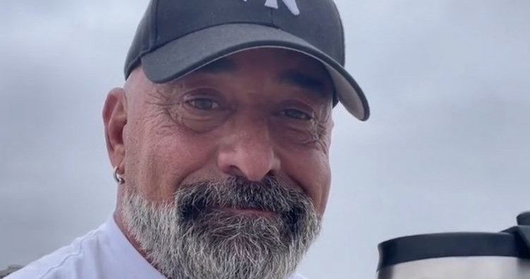 Remember when a gay makeup artist mocked MAGA bozos for using his photo ...