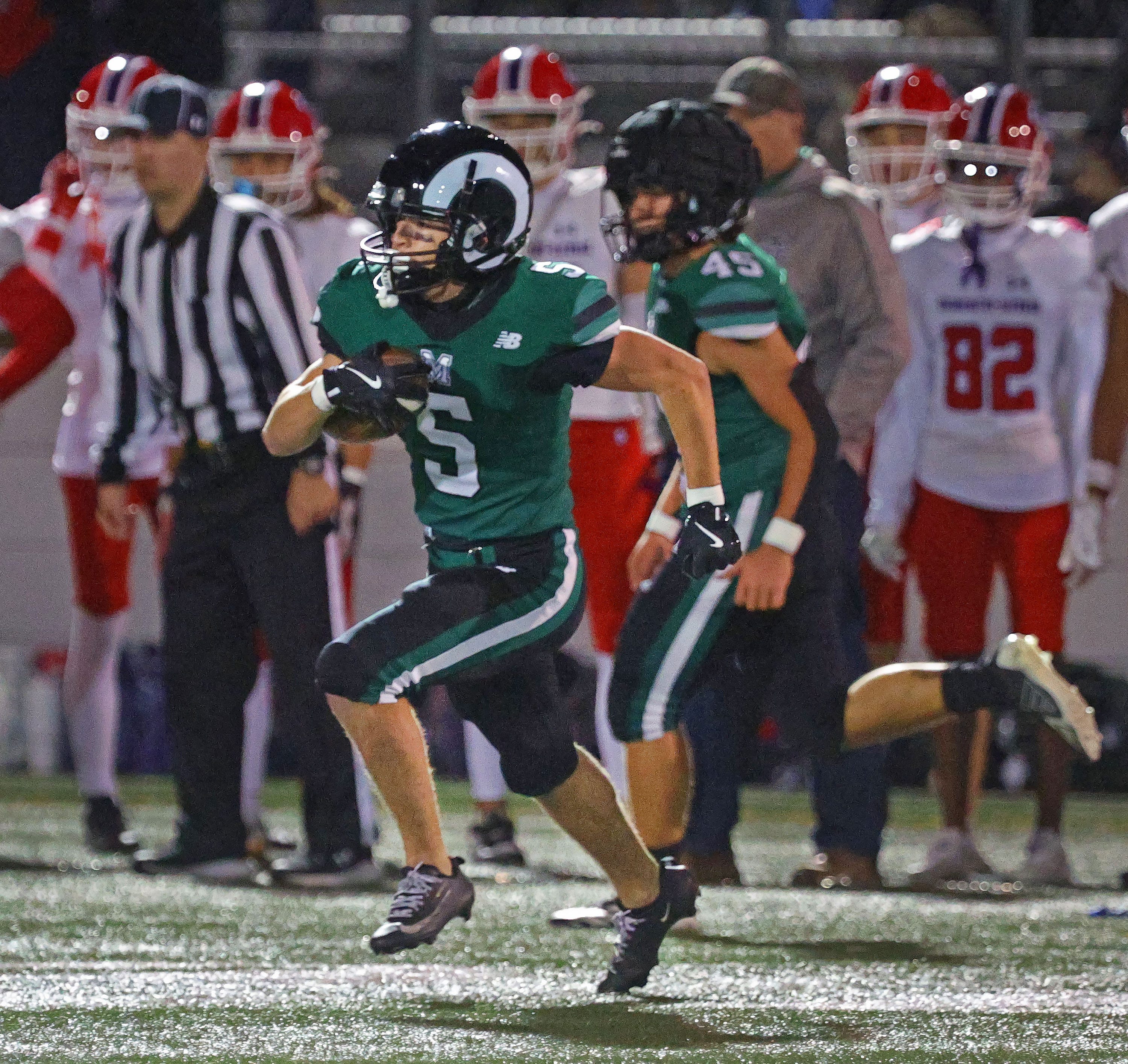 Vote for the South Shore football player of the week: Clutch kicks