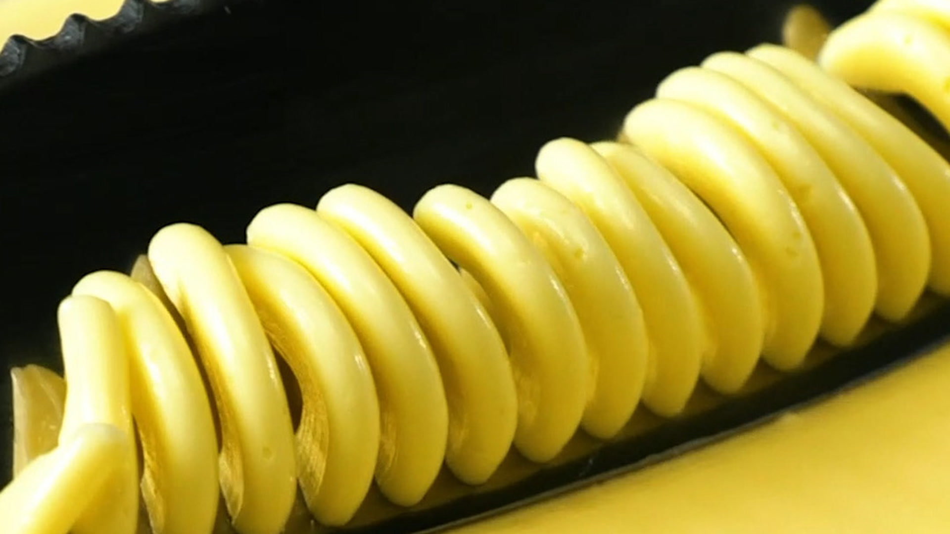 Easy and useful kitchen gadgets you should try cooking with