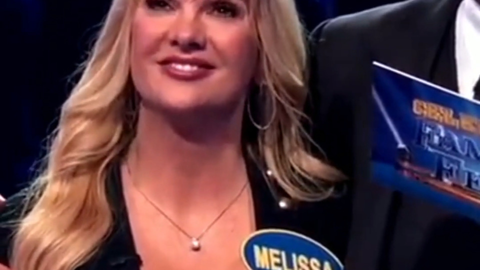 Melissa Gisoni nearly wins Fast Money by herself on Celebrity Family Feud