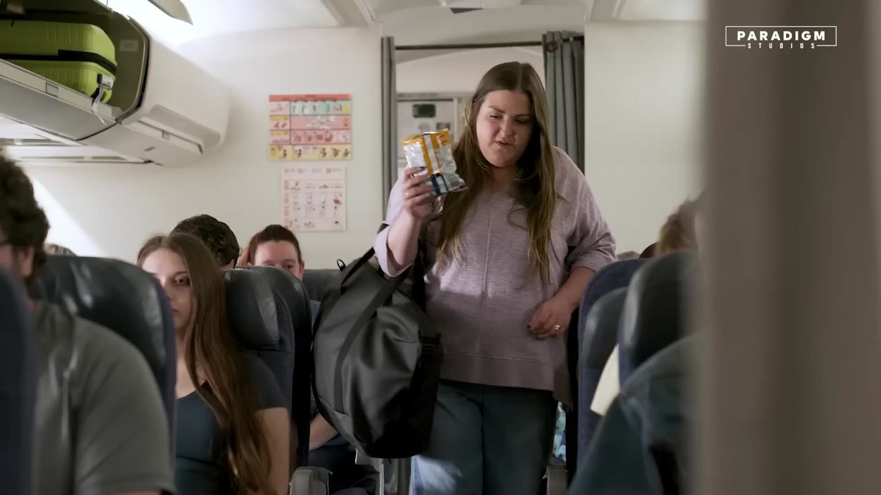 Passenger calls a woman “fat” on a flight then security removes them ...
