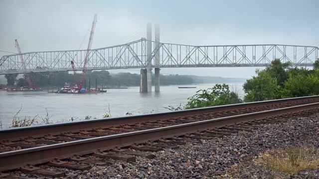 Chester, Ill. bids farewell to historic bridge