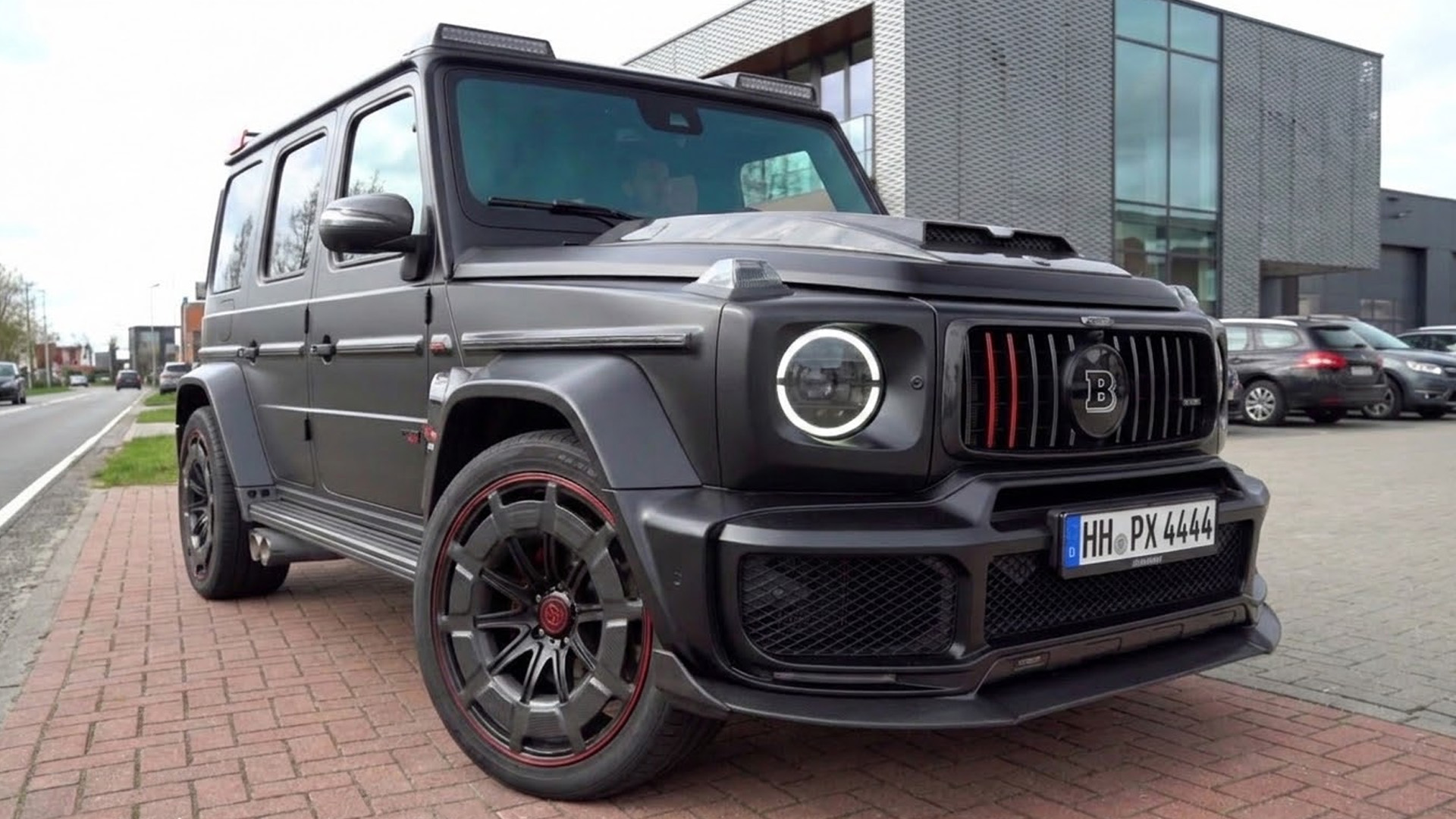 Brabus 800 G63 brings a bold setup to the car meet
