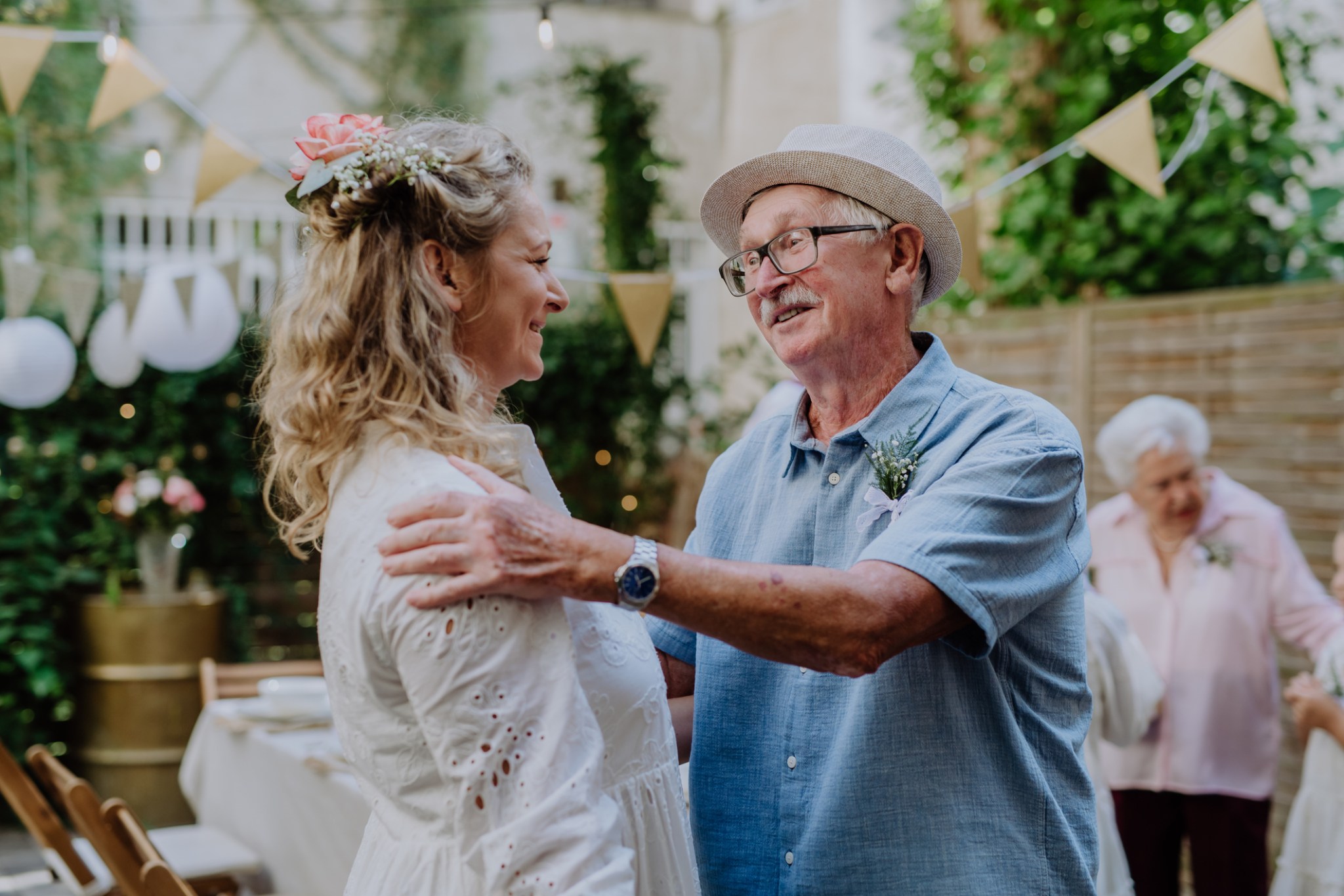 Bride left in tears by father’s surprise announcement day after her wedding