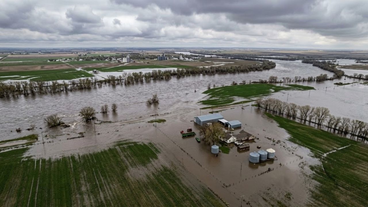 Current flooding situation in Marshall County along the Kansas River