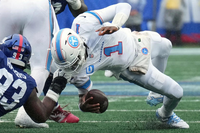 How the Giants defeated Tennessee in stormy Week 3 affair: A breakdown