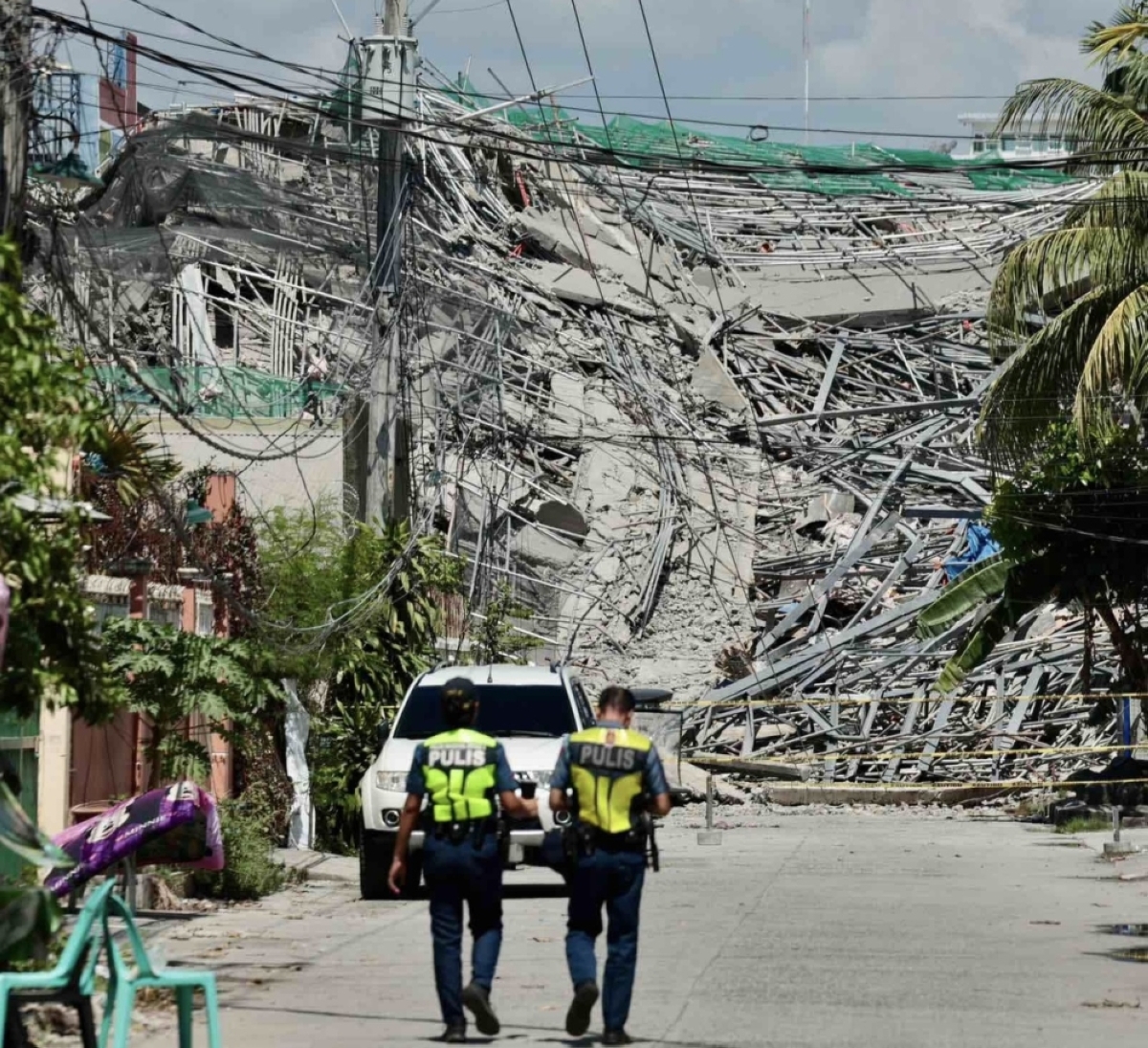 Report says construction blunders led to building collapse