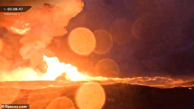Massive SpaceX rocket explodes in a fireball as it hits ocean