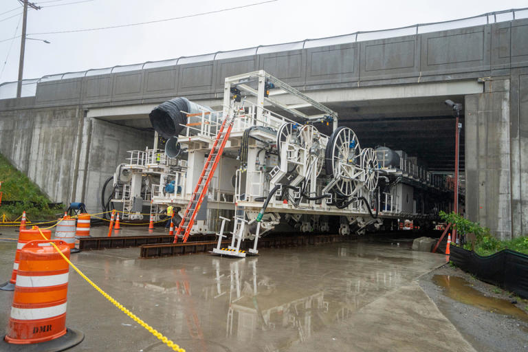Cutterhead starts spinning on boring machine for Hudson rail tunnel