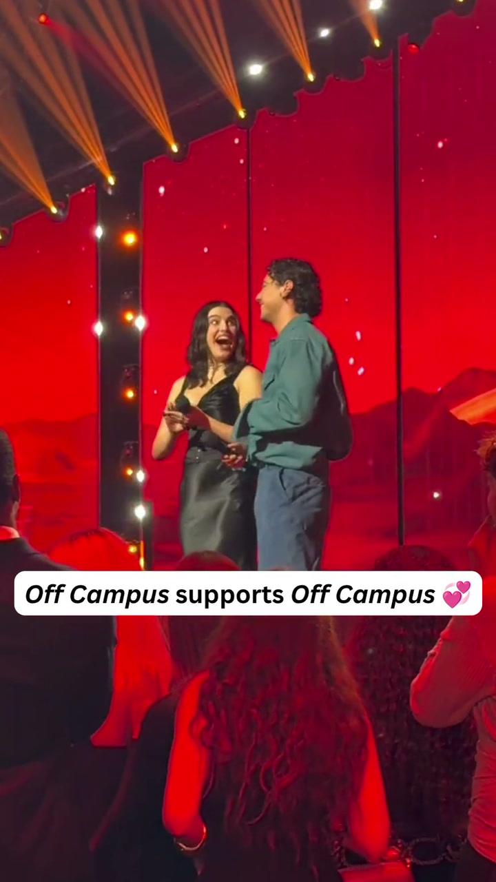 'Off Campus' star Ella Bright reacts to 'Girls' at the VMAs