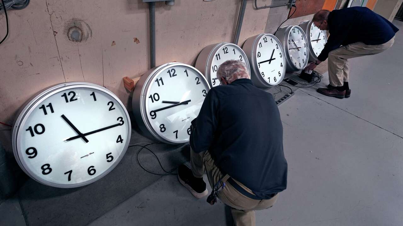 When does daylight saving time end in Houston? What to know about the ...