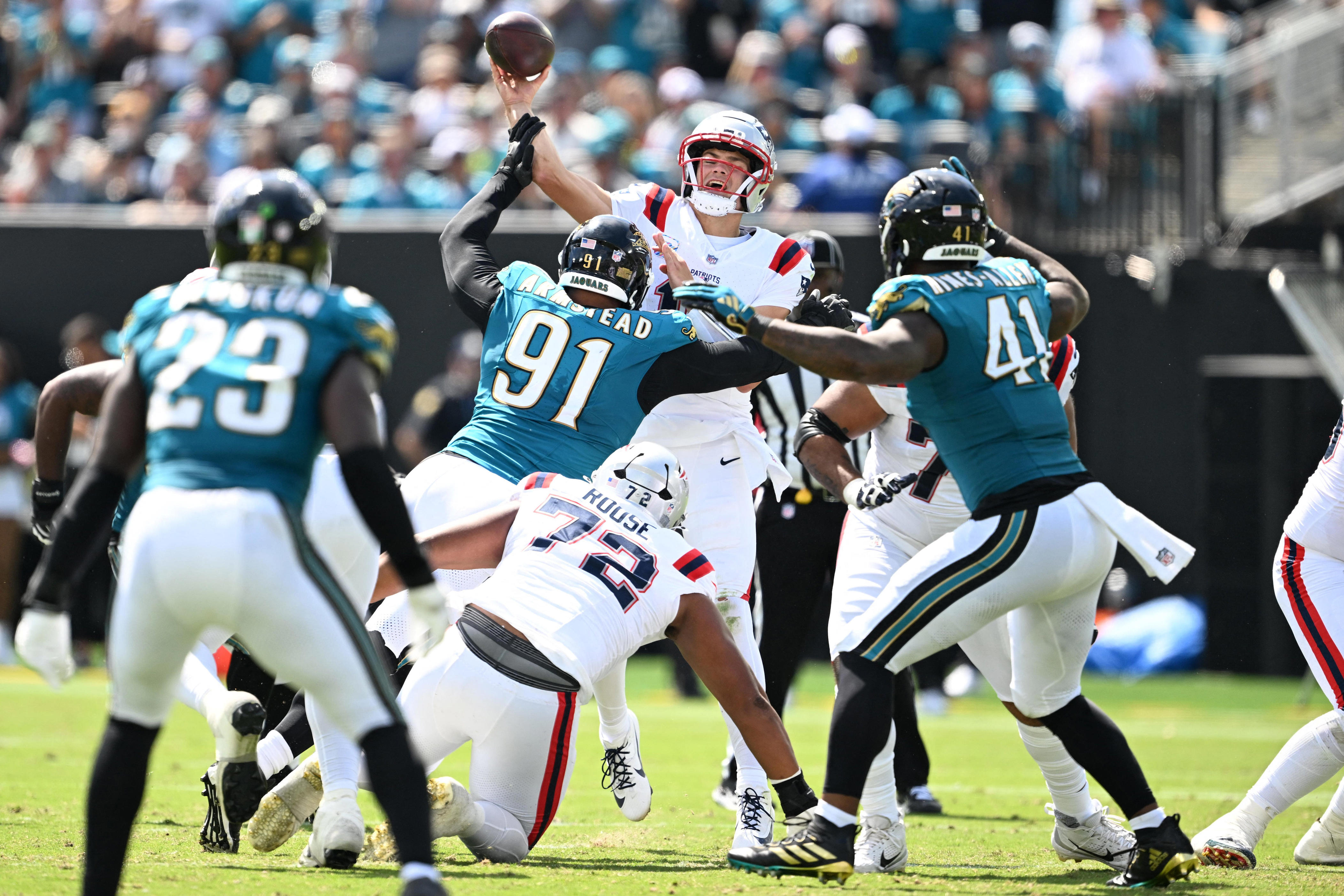 4 Jaguars players fined for plays in Week 3 game v. Patriots