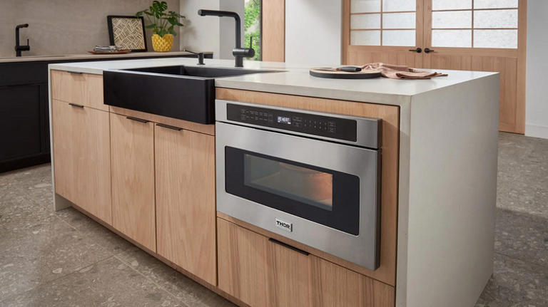Who makes Thor appliances and where are they manufactured?