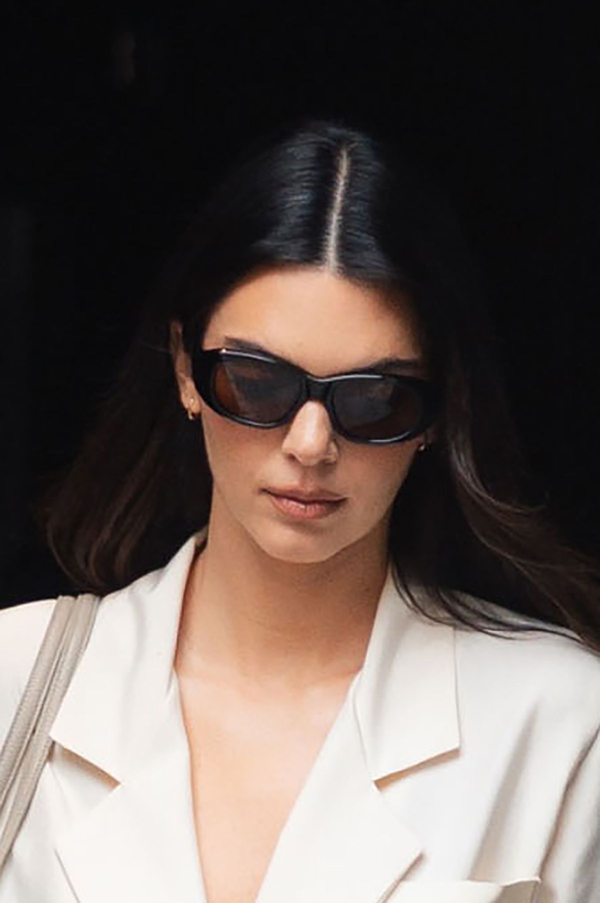 Kendall Jenner is bringing back this boring office staple as the anti ...