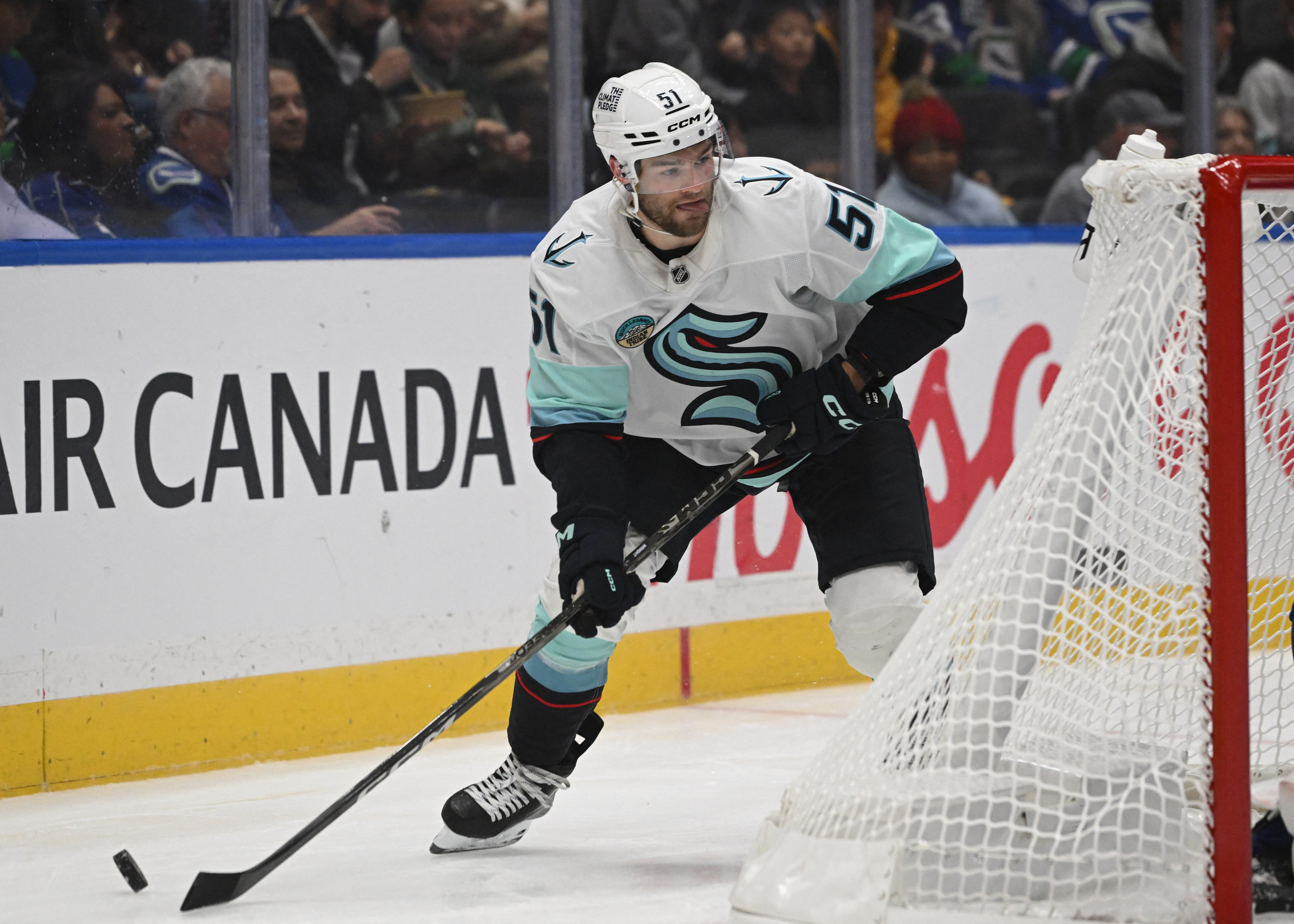 Shane Wright joins Kirby Dach in Oilers trade rumours