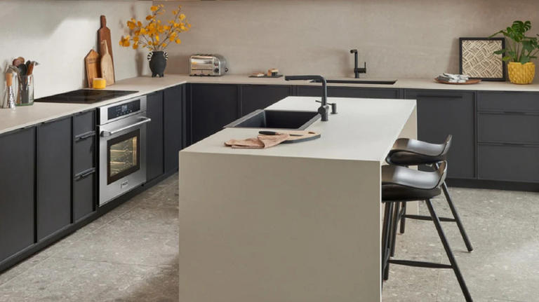 Who makes Thor appliances and where are they manufactured?