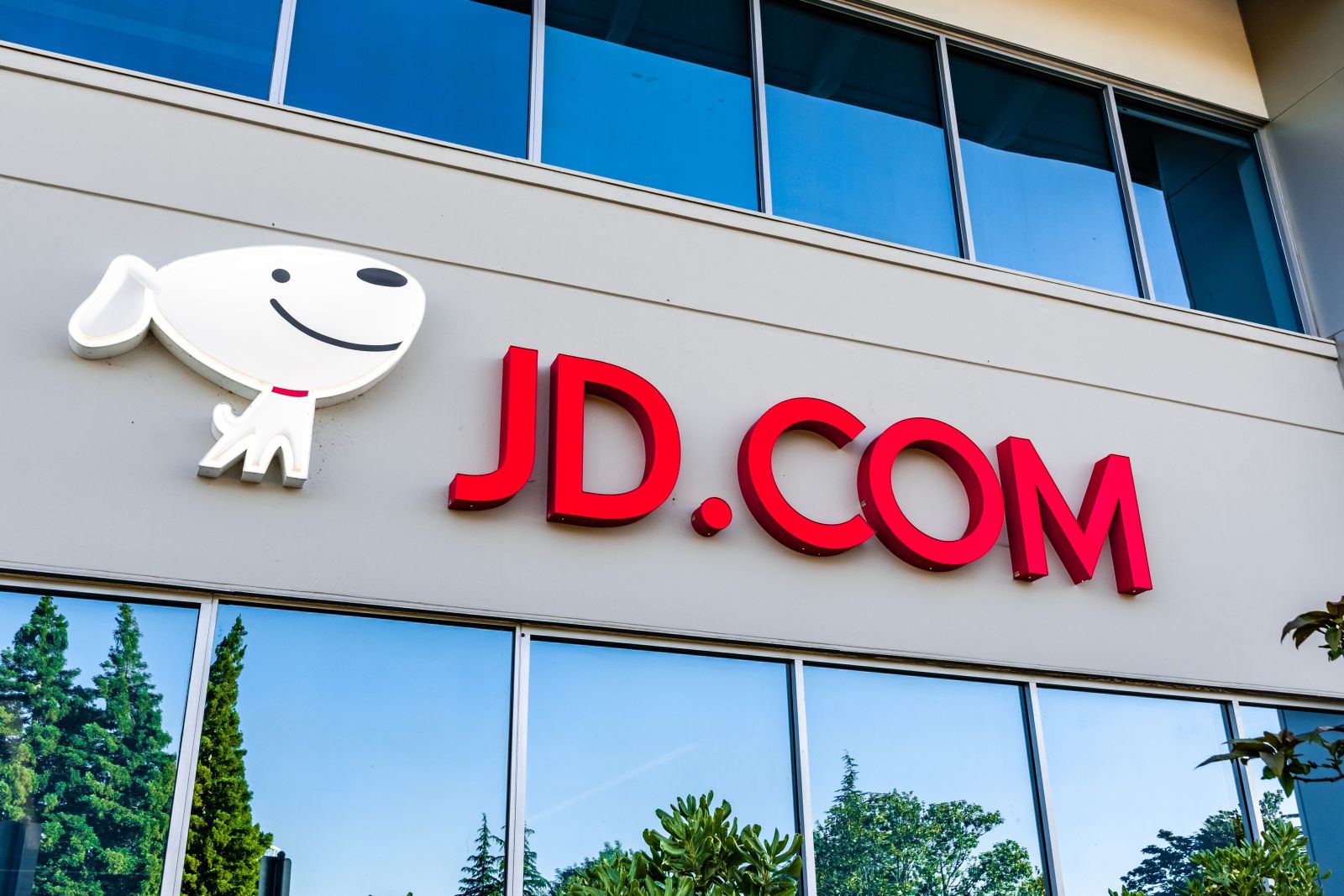 JD.com stock may look ugly, but options traders perceive an opportunity
