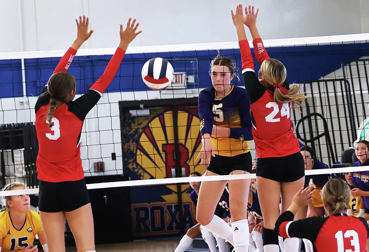 From learning to leading, Addie Jeffery steps up for CM volleyball