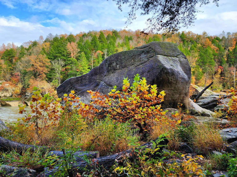Kentucky's best fall hike holds a breathtaking secret that only comes ...