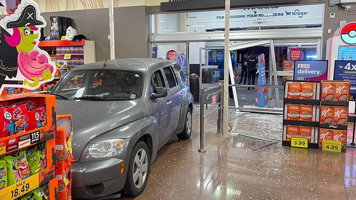 Driver crashes into closed Kroger pharmacy to use bathroom