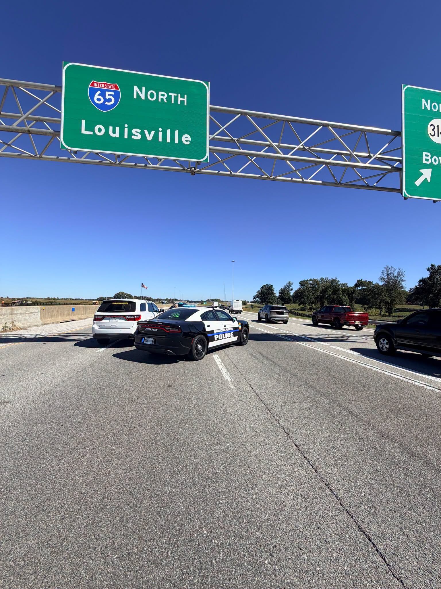 Breaking - Large law enforcement presence gathered off I-65 in Warren ...