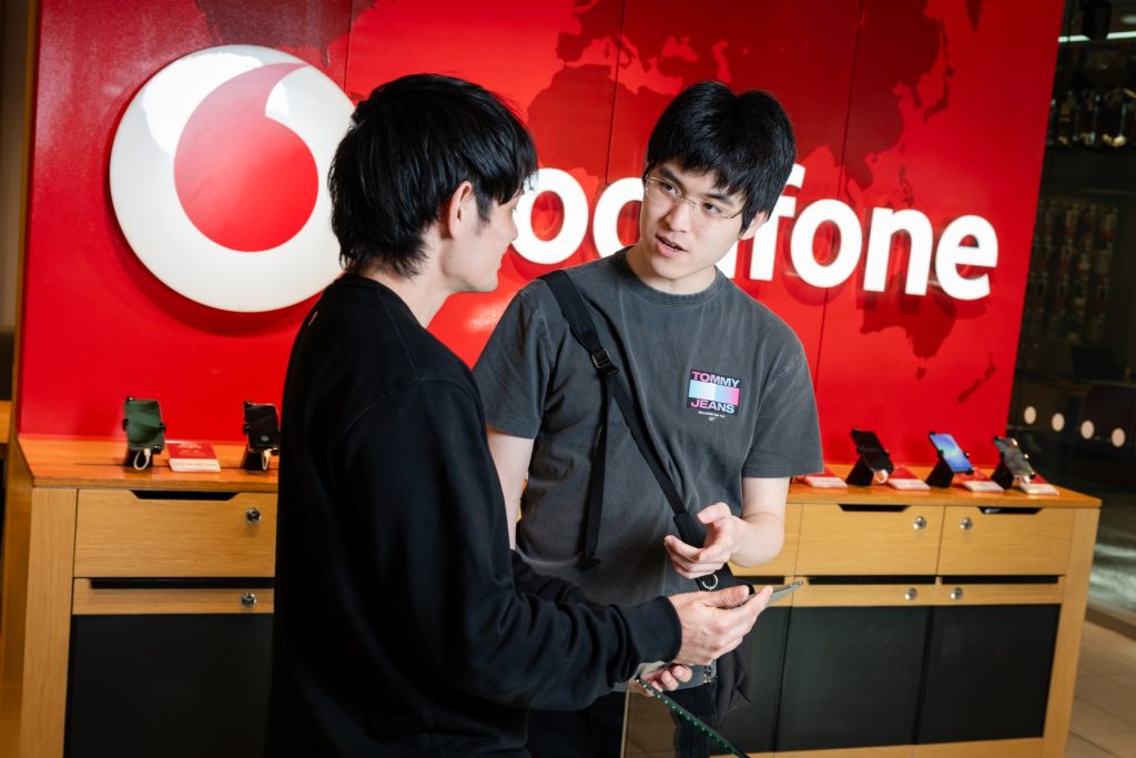 Vodafone launches Australian first, 4-year phone plans to tackle rising ...
