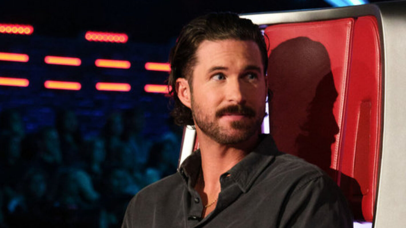 The Voice: Riley Green finally uses his first-in button