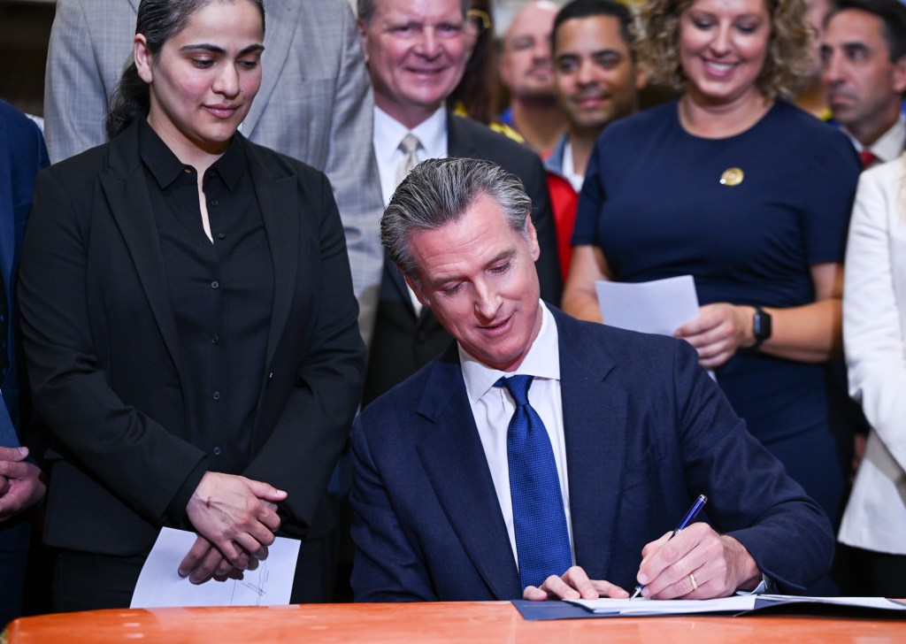 California changes English learner rules for nearly one million students