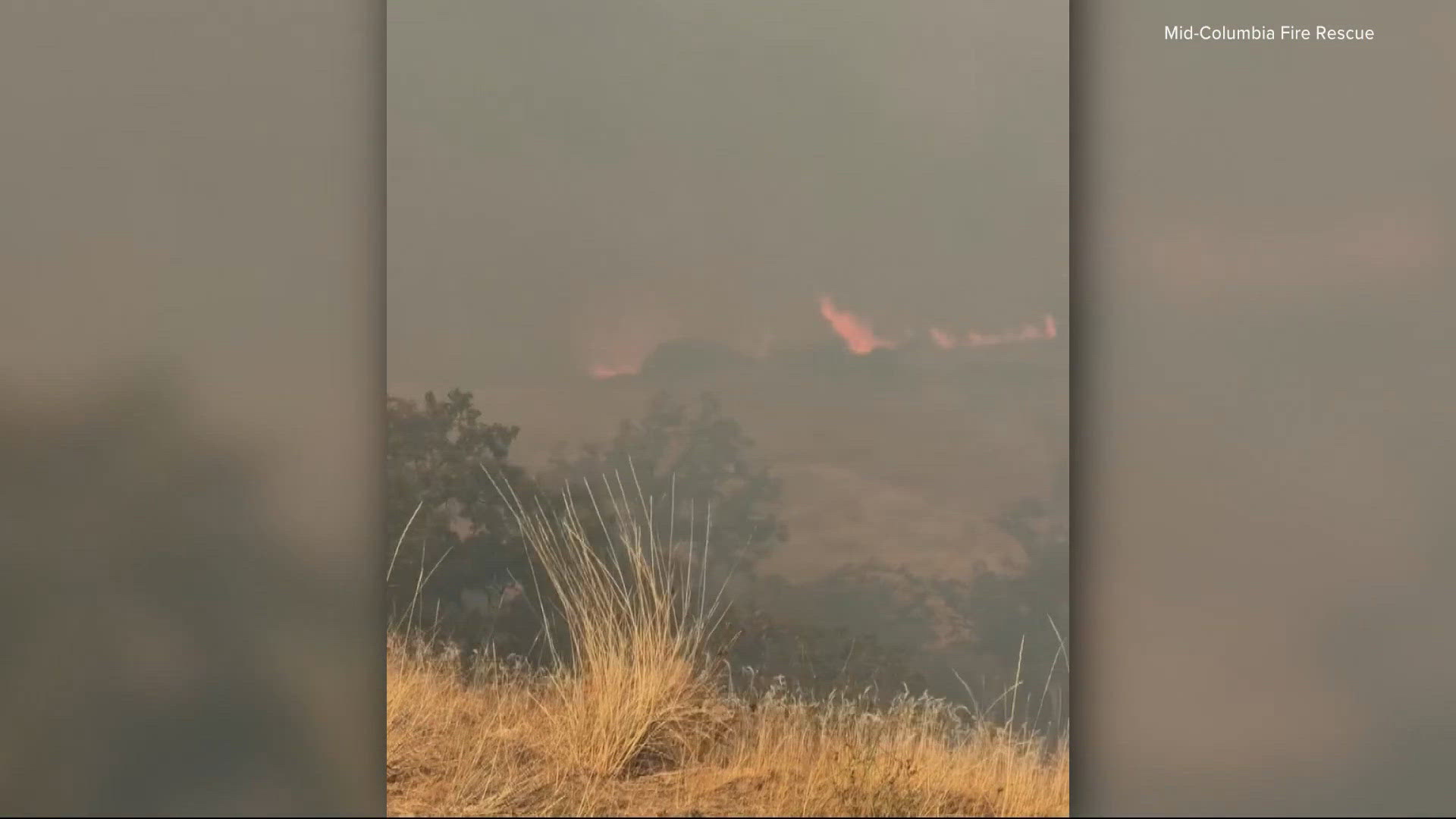 Brush fire near Hood River grows