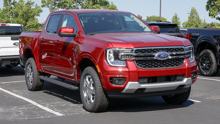 Ford issues recall for 11,000 pickups over blank screen, rearview ...