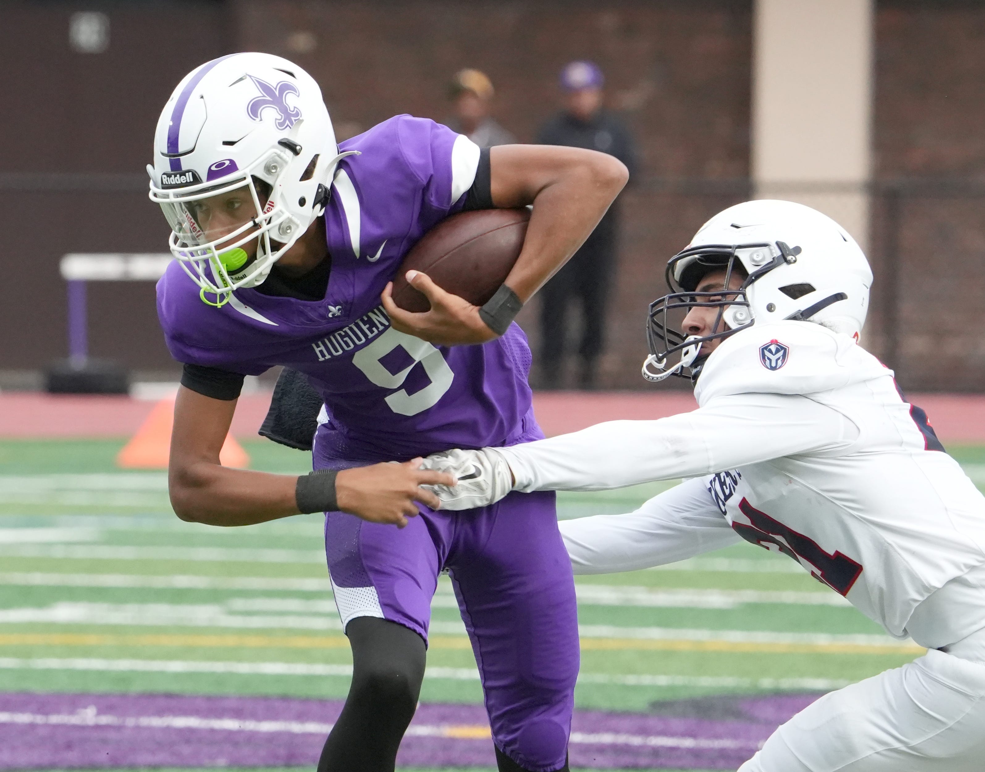Live high school football scoreboard, schedule for Sept. 24-28