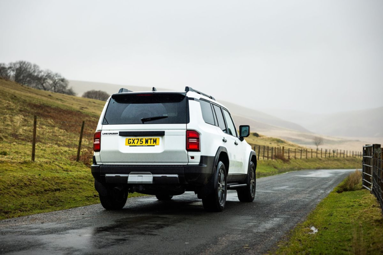 Toyota Land Cruiser 2026: Old-school 4×4 ready for anything