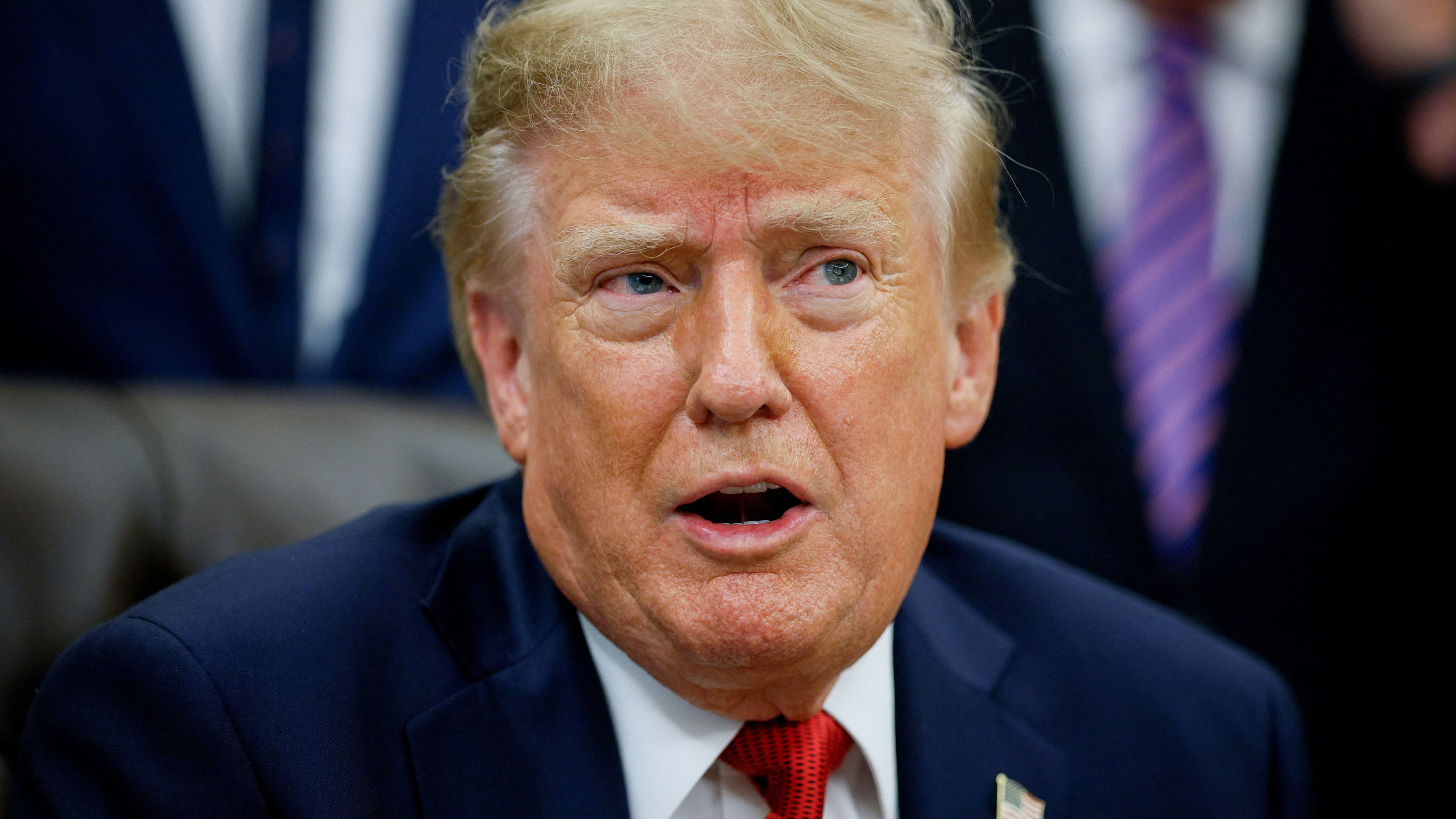 Trump’s awkward hand grip with GOP chair’s wife raises eyebrows
