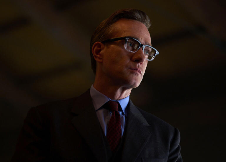 Matthew Macfadyen embodies spymaster George Smiley in preview of Legacy ...