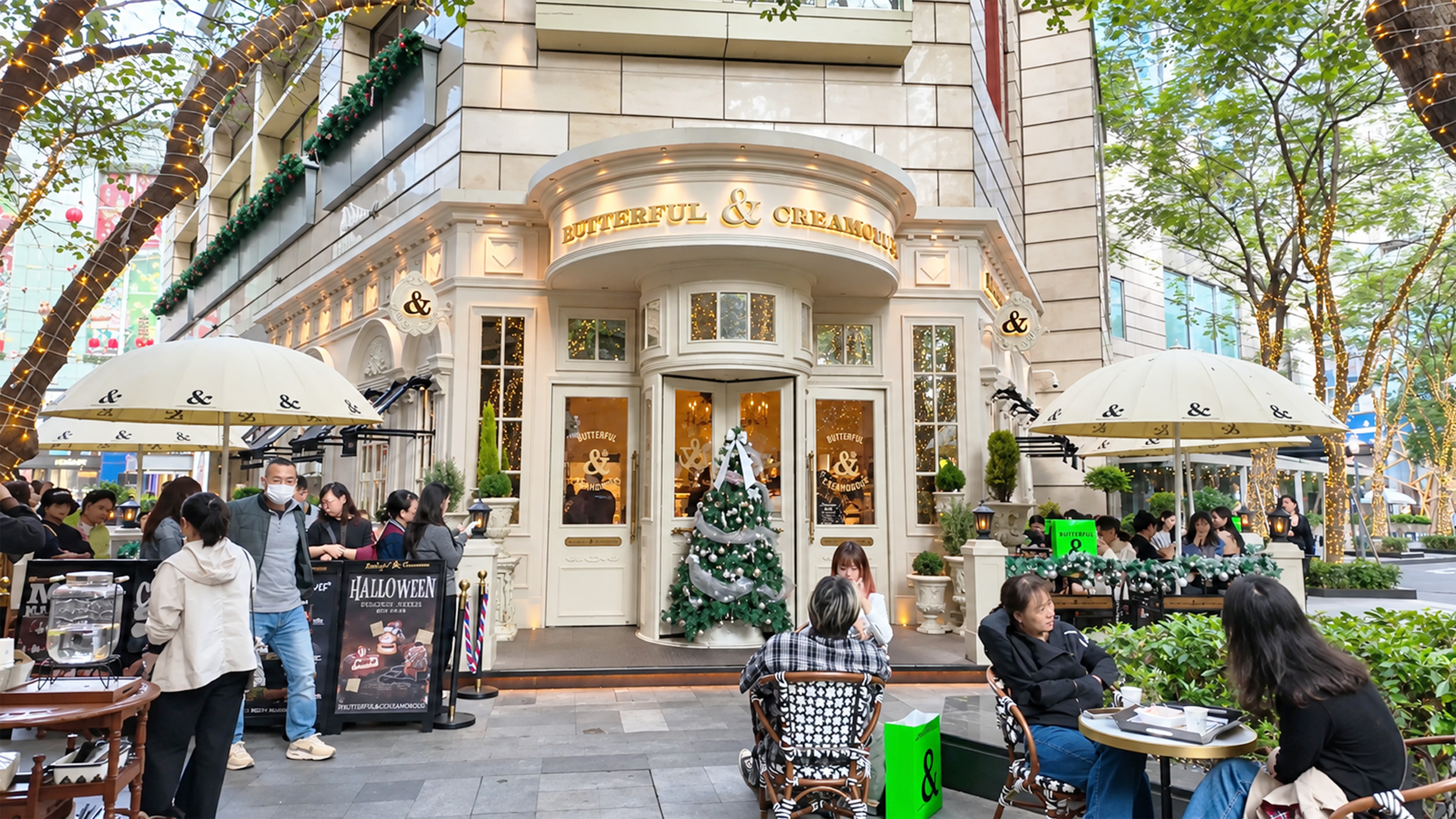 China blends modern city life with classic cafe design