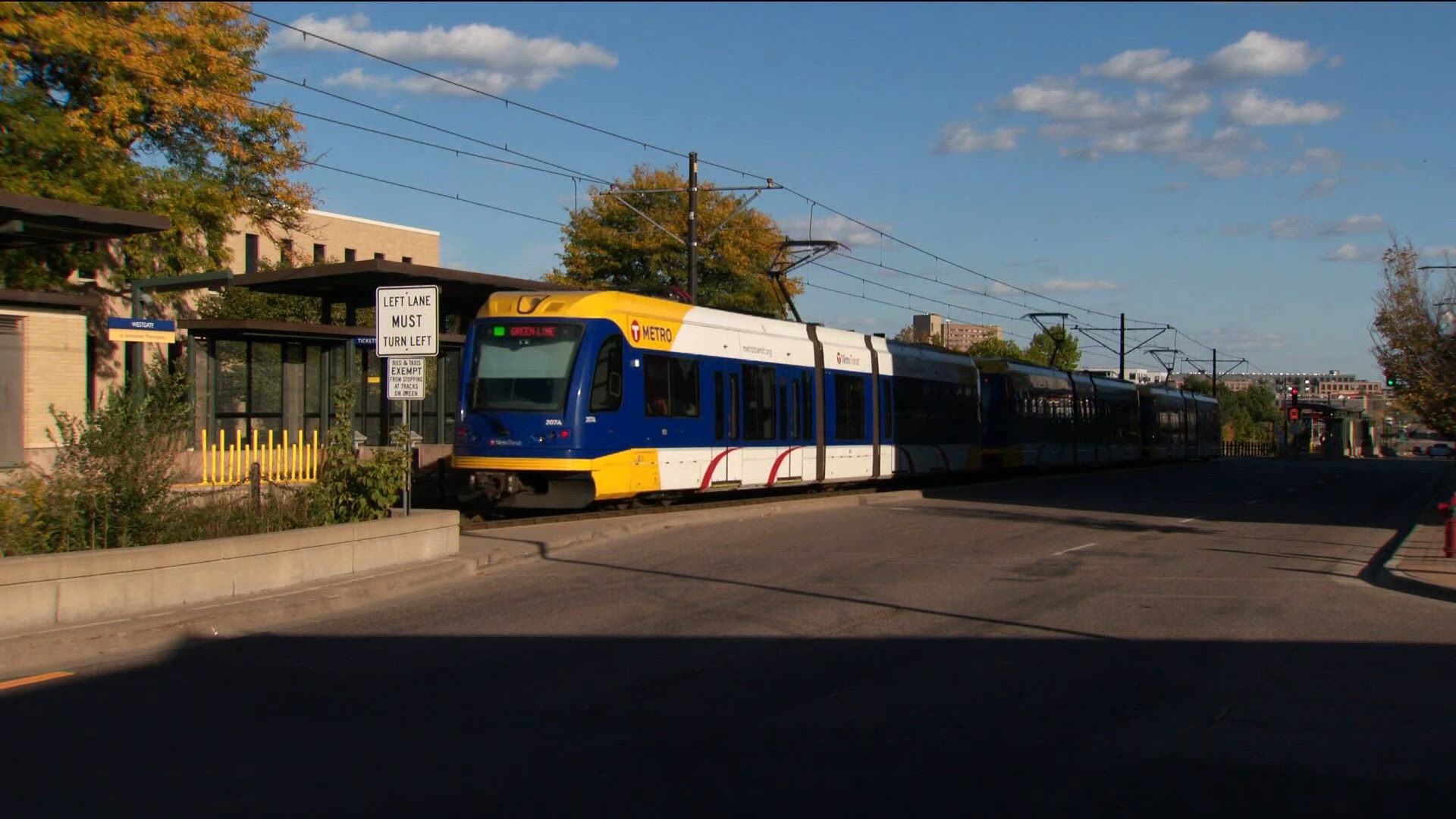 1 dead after shooting on Green Line light rail train