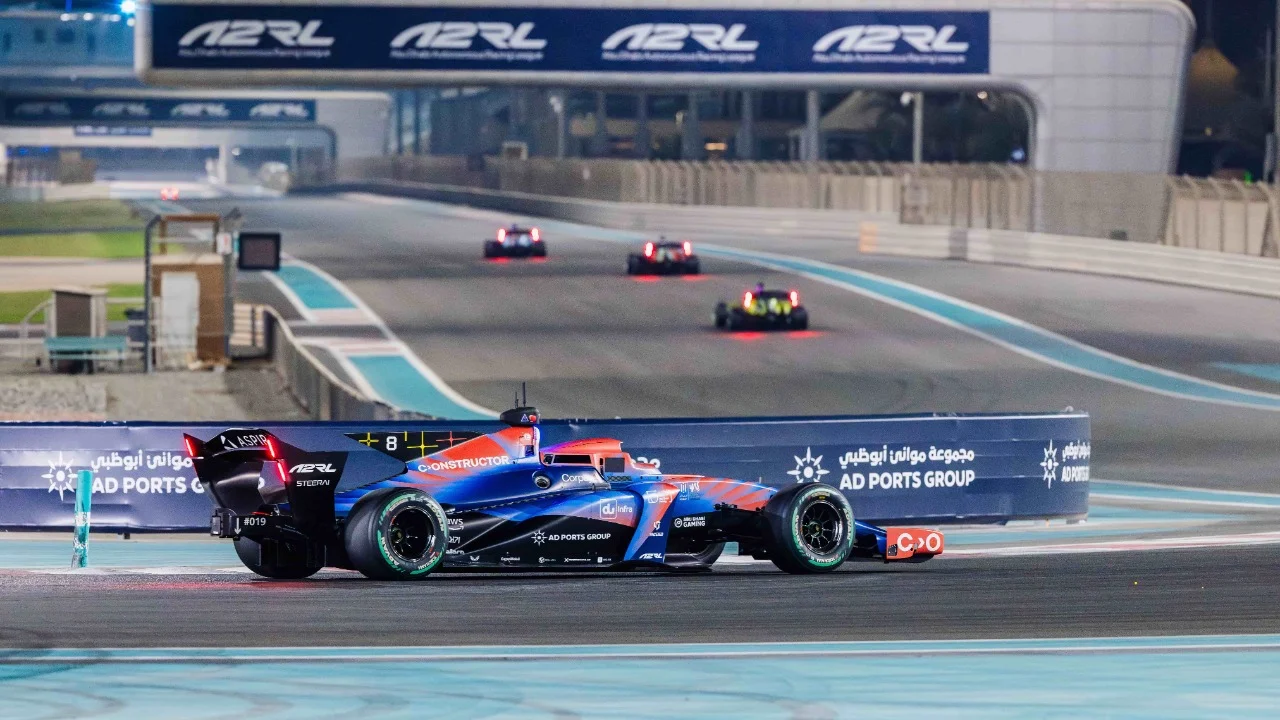 Two driverless cars crashed going 155 mph on a Formula 1 track and ...