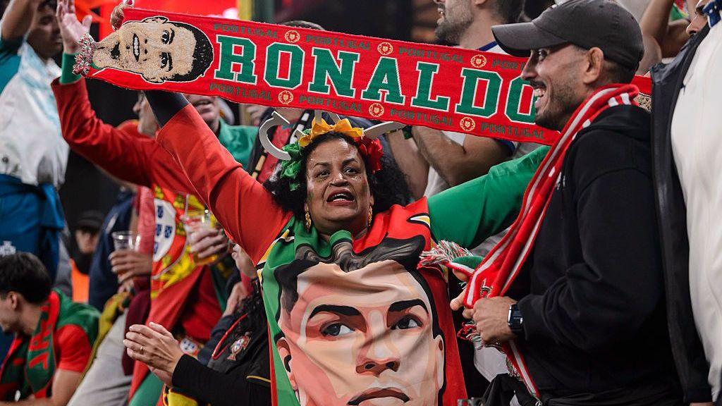 Some fans continue to support Cristiano Ronaldo