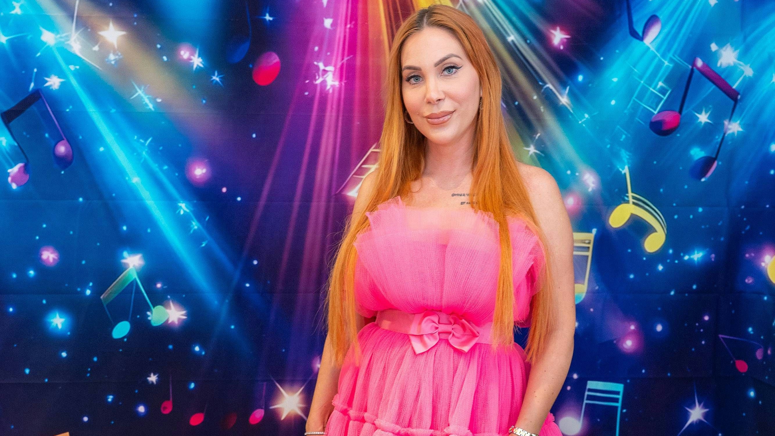 Tara Tabitha öffnet die Tür zu ihrem neuen Leben