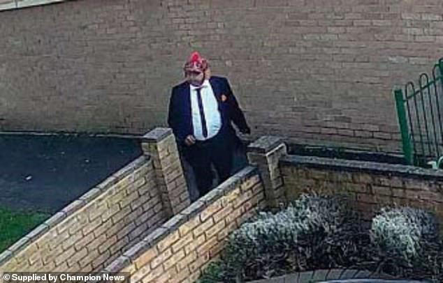 Taxi driver wore 'disrespectful' tartan hat on day of dad's funeral ...